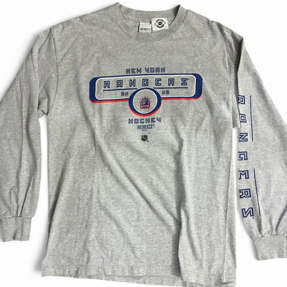 NWOT Y2K/2002 CCM x NHL New York Rangers gray long sleeve shirt. Men's size L